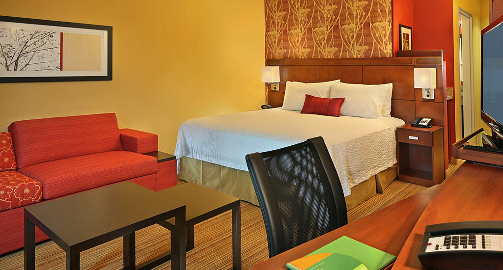 Courtyard By Marriott Miami Hotel 4*